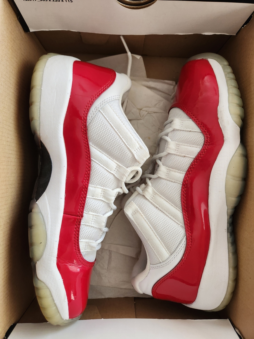 Jordan 11 Low Cherry Replacement Box 7Y (8.5W) Lightly Worn